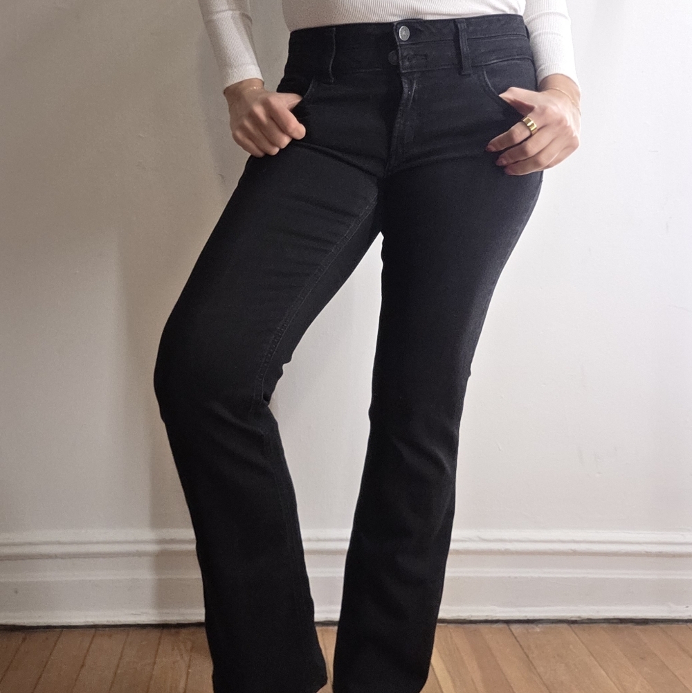 Silver Jeans Women's Black Straight Leg Jeans